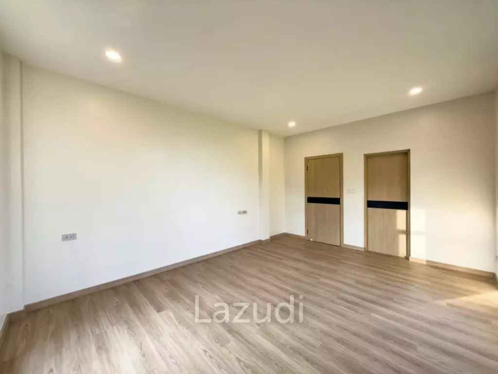 Newly Renovated Spacious 5-Bedroom House for Sale in Chalong