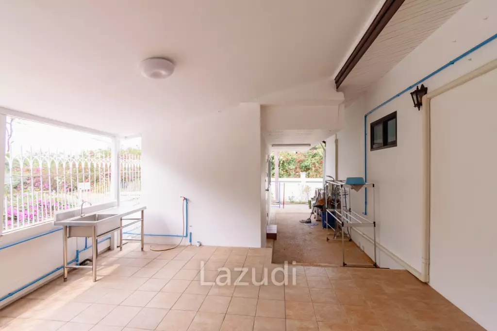 NATURE VALLEY 1 : Coner plot 2 bed at Hin Lek fai