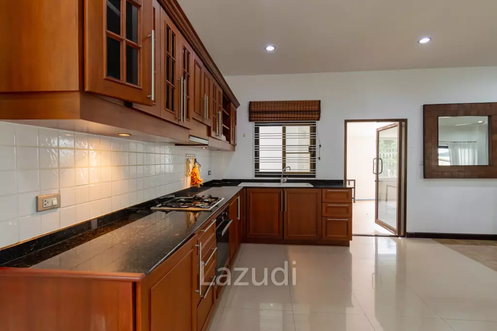 NATURE VALLEY 1 : Coner plot 2 bed at Hin Lek fai