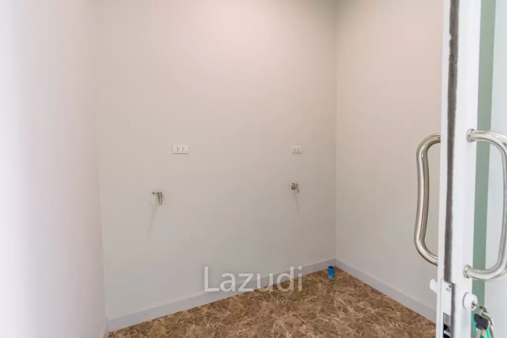 WHITE LAGOON :  Modern 3 Bed Villa corner plot