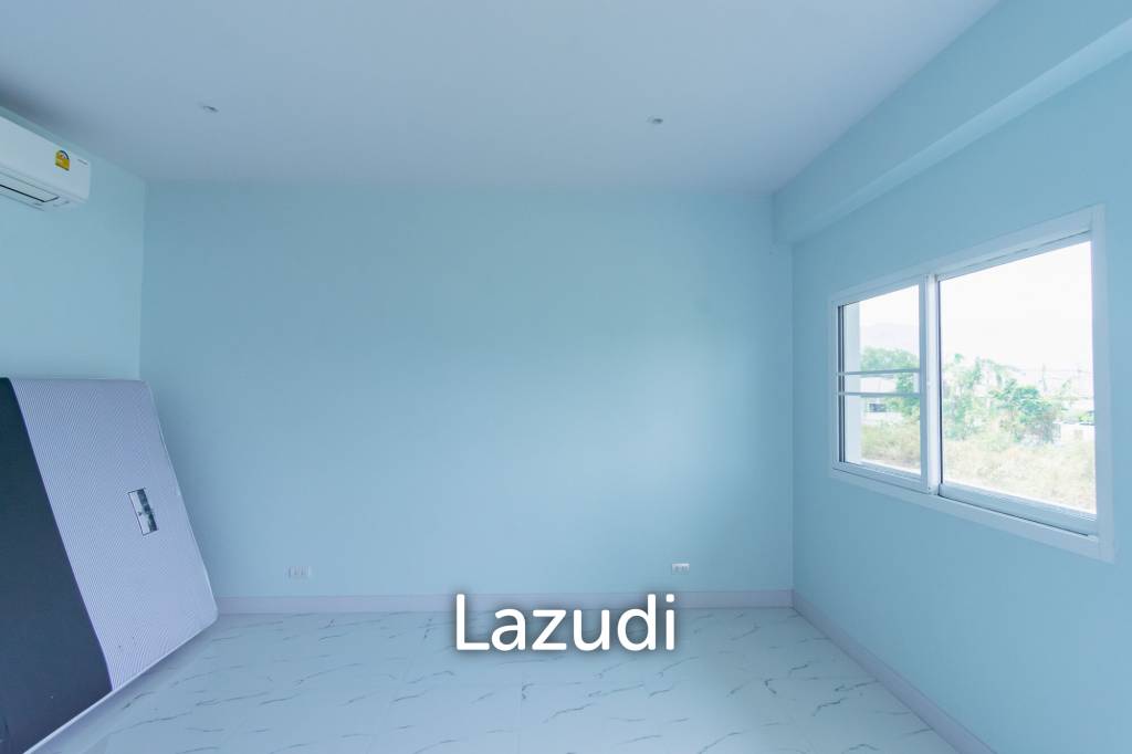 WHITE LAGOON :  Modern 3 Bed Villa corner plot