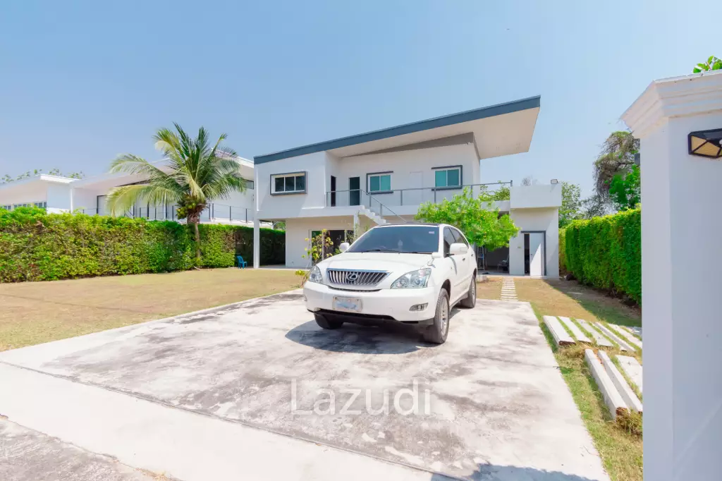 WHITE LAGOON :  Modern 3 Bed Villa corner plot