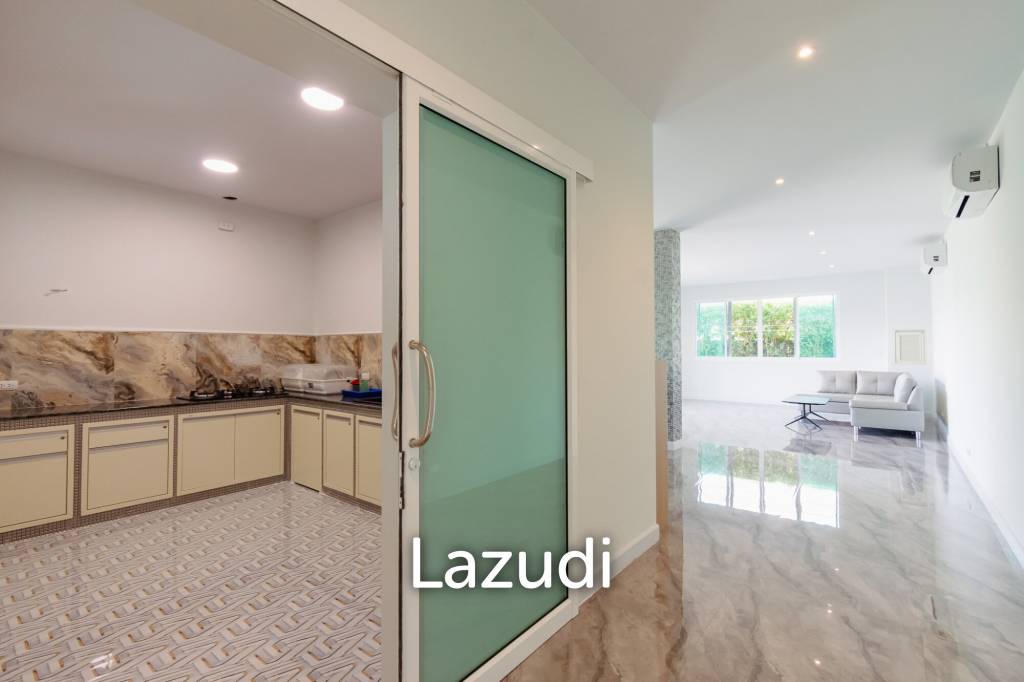 WHITE LAGOON :  Modern 3 Bed Villa corner plot