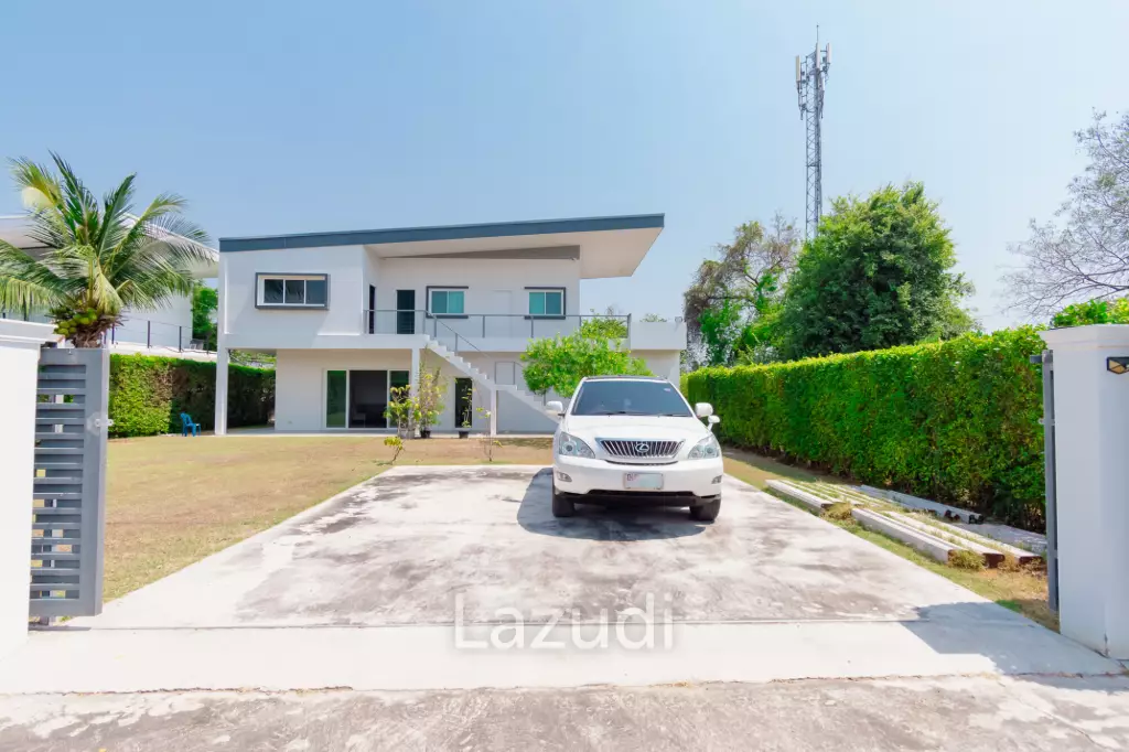WHITE LAGOON :  Modern 3 Bed Villa corner plot