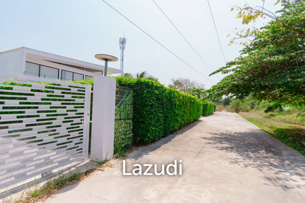 WHITE LAGOON :  Modern 3 Bed Villa corner plot