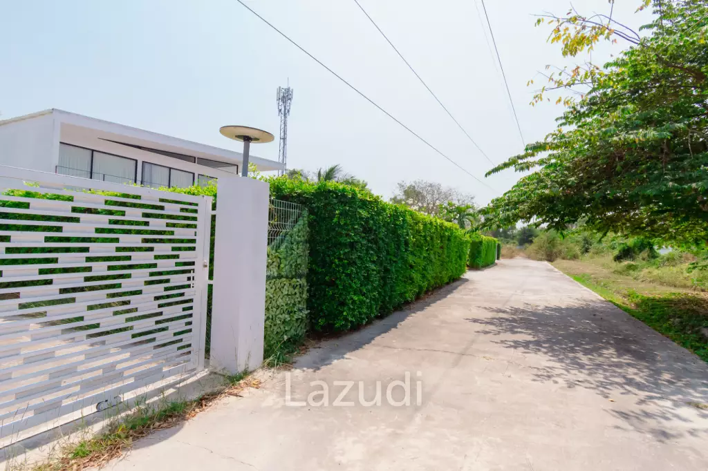 WHITE LAGOON :  Modern 3 Bed Villa corner plot