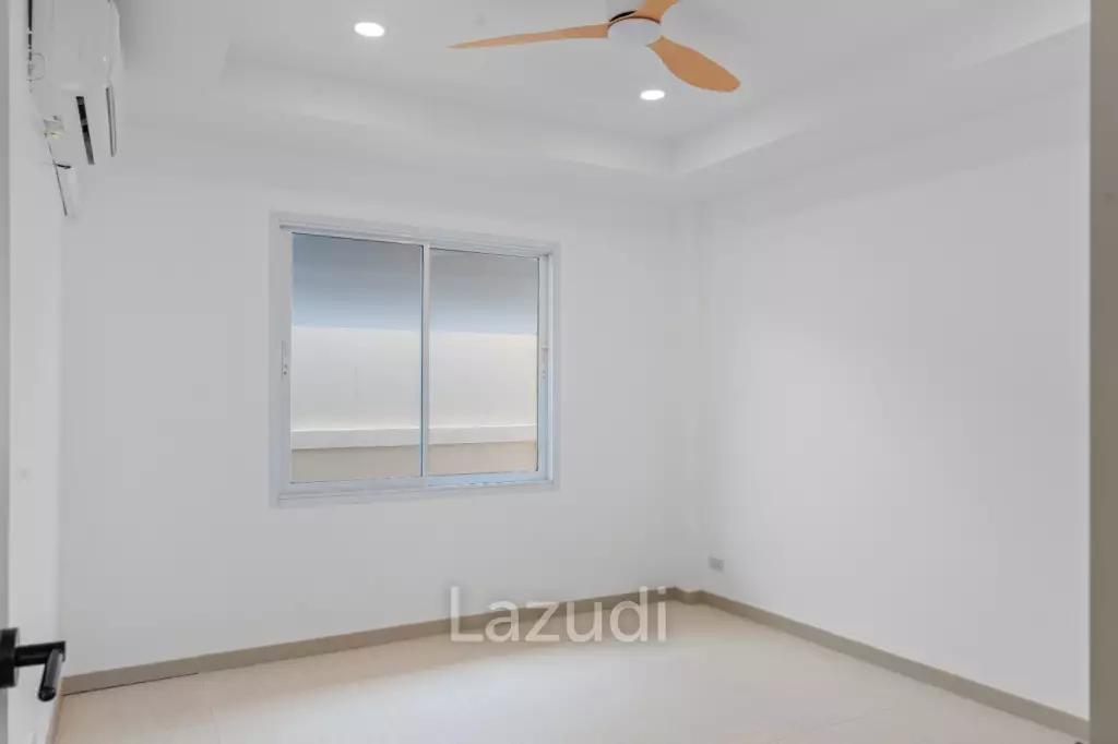 Fully Renovated 3-Bedroom  Pool Villa – Bang Rak / Bon Kai Road