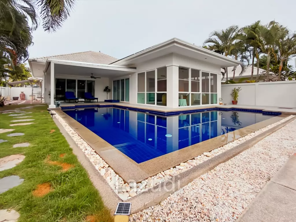 The Lees 3 - Fully Renovated 3-Bed Villa with Private Pool