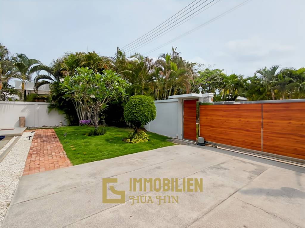 Renoviert / 468 qm Grundstück / Solaranlage