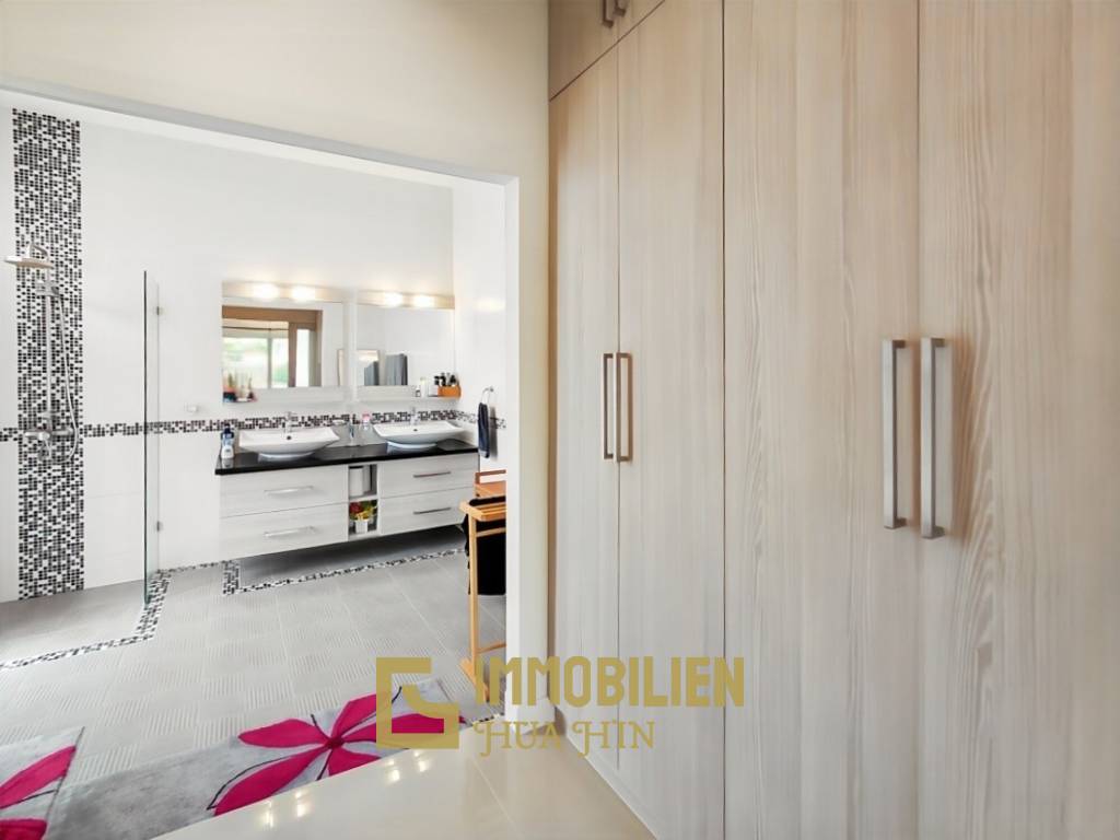 Renoviert / 468 qm Grundstück / Solaranlage