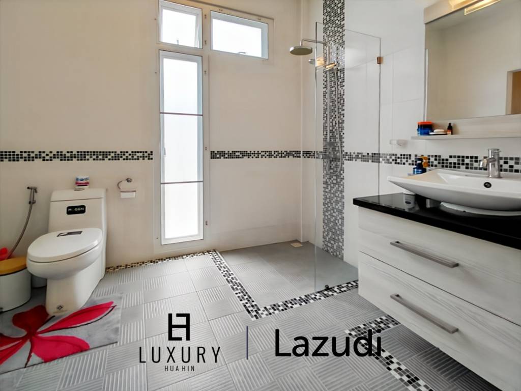 The Lees 3 - Fully Renovated 3-Bed Villa with Private Pool