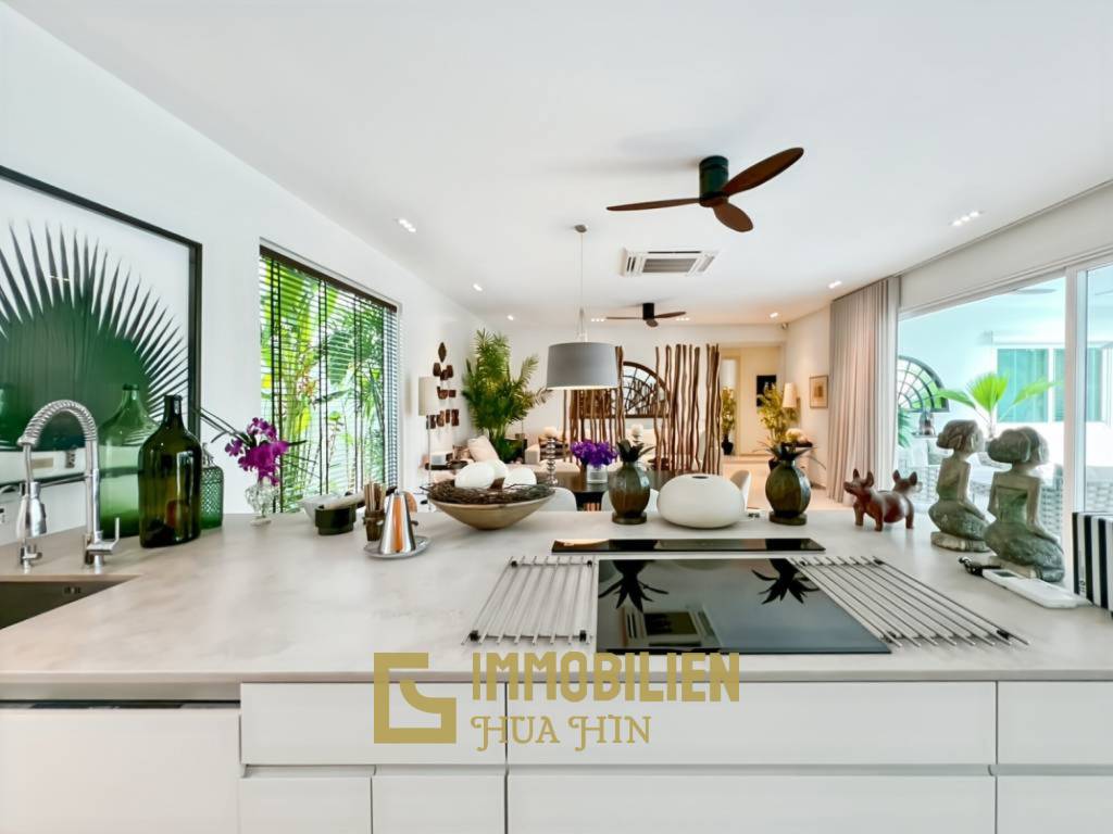 260 qm Wohnfläche / 618 qm Grundstück / Solaranlage mit Batterie