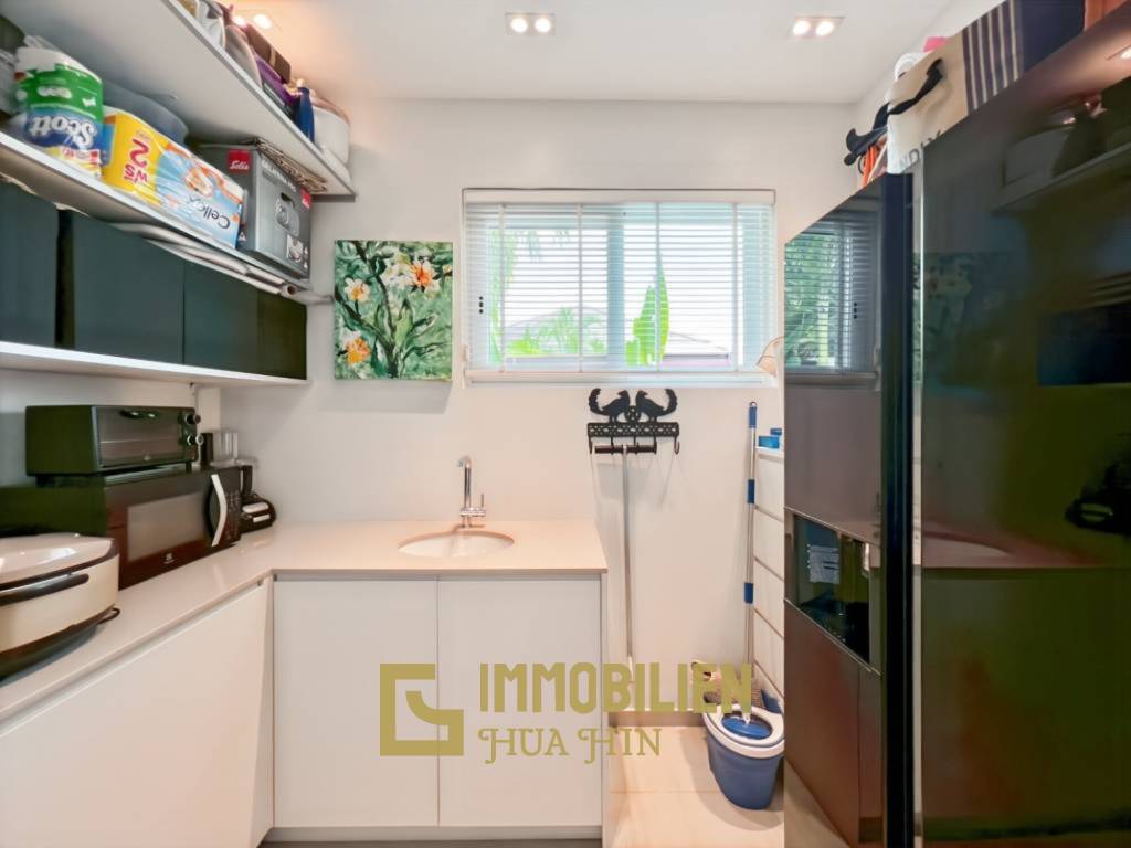 260 qm Wohnfläche / 618 qm Grundstück / Solaranlage mit Batterie