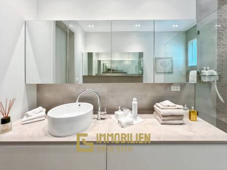 260 qm Wohnfläche / 618 qm Grundstück / Solaranlage mit Batterie