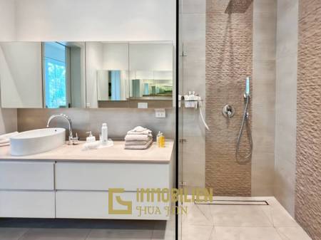 260 qm Wohnfläche / 618 qm Grundstück / Solaranlage mit Batterie