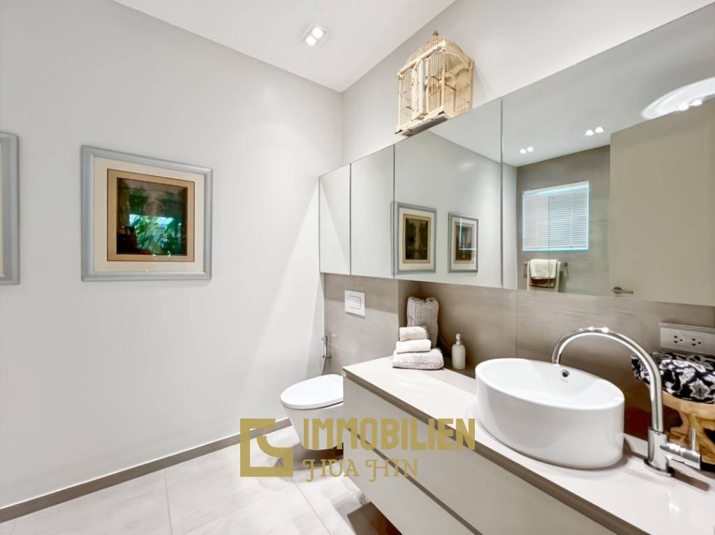 260 qm Wohnfläche / 618 qm Grundstück / Solaranlage mit Batterie