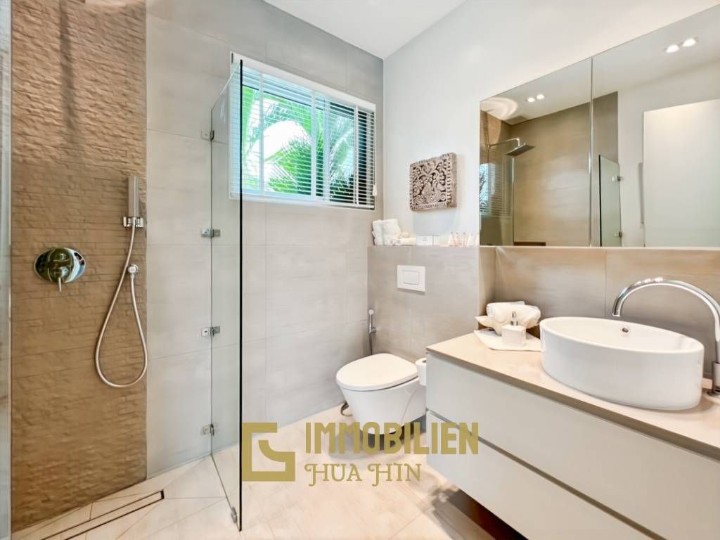 260 qm Wohnfläche / 618 qm Grundstück / Solaranlage mit Batterie