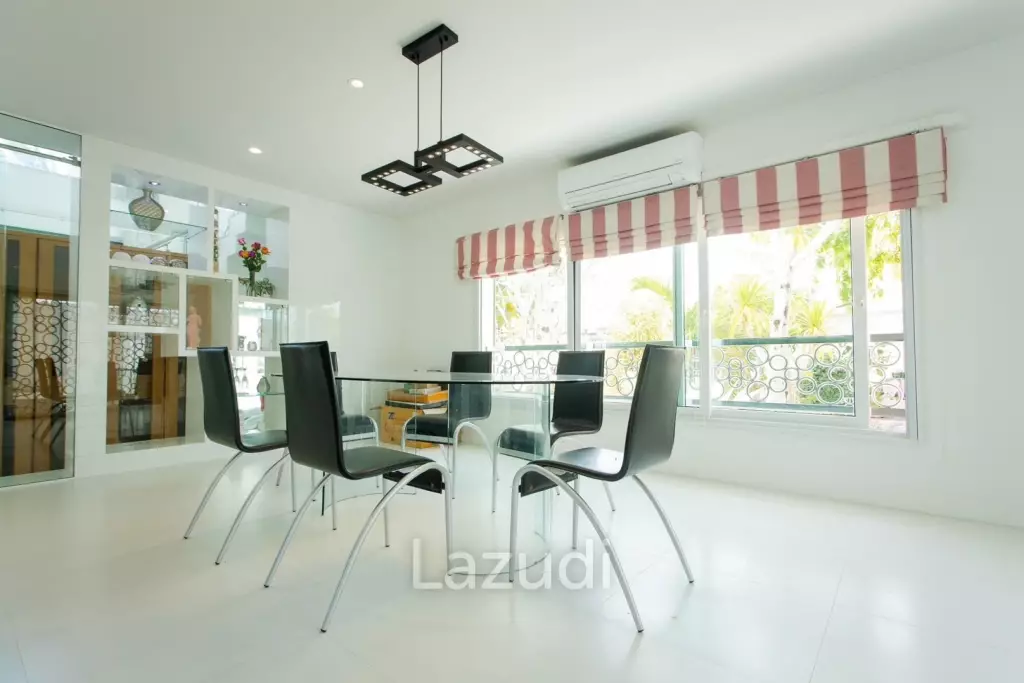 Modern 380 sqm pool villa in Thap Tai Hua Hin