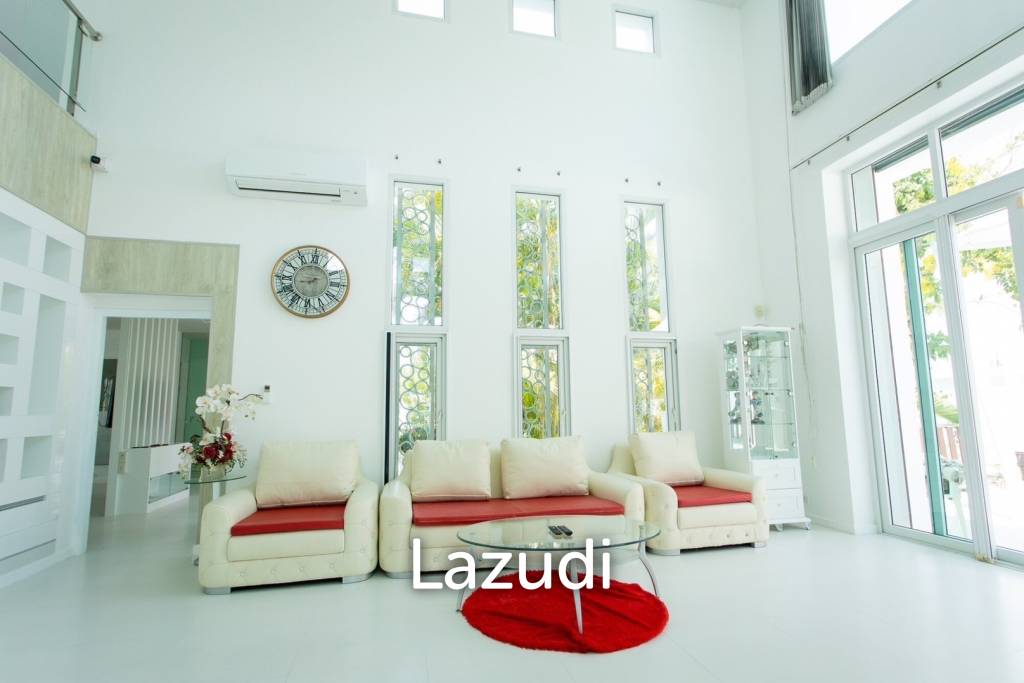 Modern 380 sqm pool villa in Thap Tai Hua Hin
