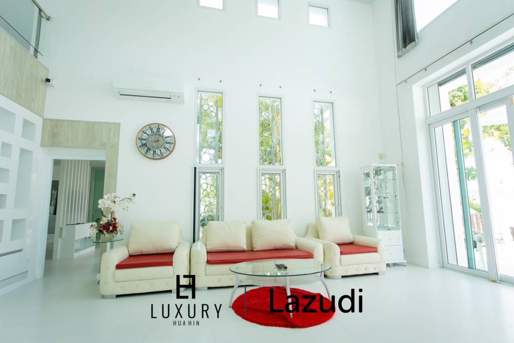 Modern 380 sqm pool villa in Thap Tai Hua Hin