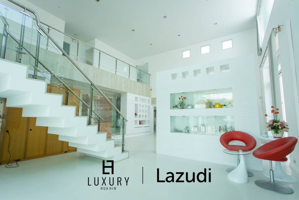 Modern 380 sqm pool villa in Thap Tai Hua Hin