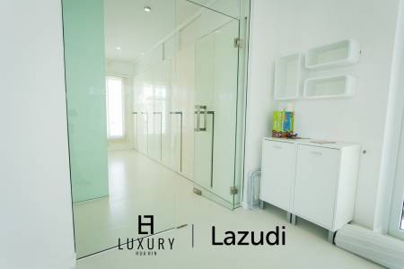 Modern 380 sqm pool villa in Thap Tai Hua Hin