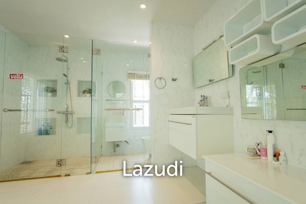 Modern 380 sqm pool villa in Thap Tai Hua Hin