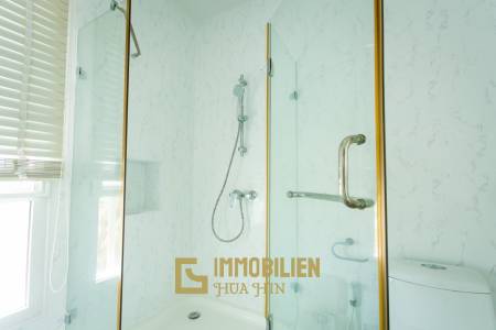 Modern / 380 qm Wohnfläche / frei stehend