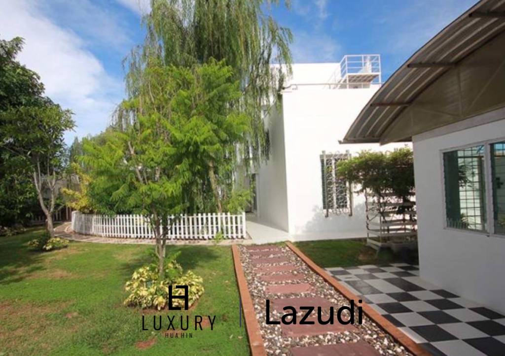 Modern 380 sqm pool villa in Thap Tai Hua Hin