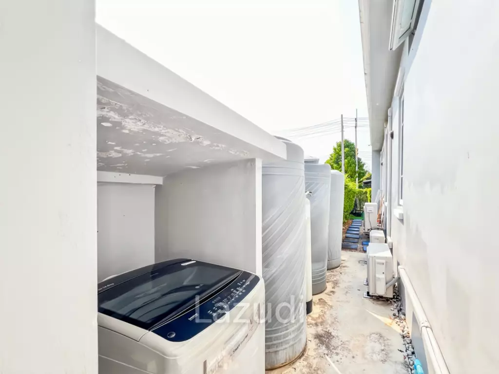 Modern 3-Bed Pool Villa 165 Sqm in Mountain View Cha-Am