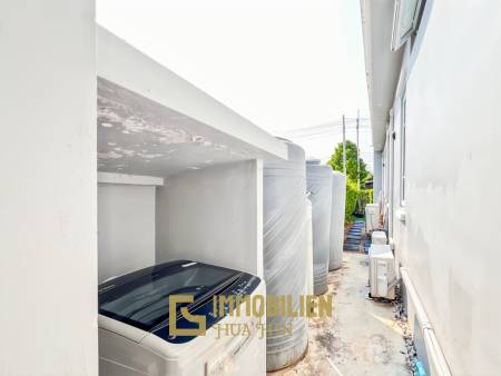 3 Schlafzimmer + 2 Bäder / privater Pool / komplett möbliert