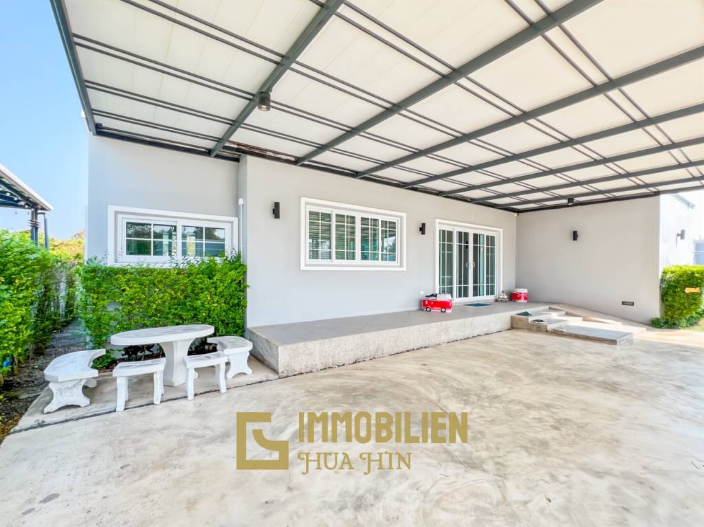 3 Schlafzimmer + 2 Bäder / privater Pool / komplett möbliert