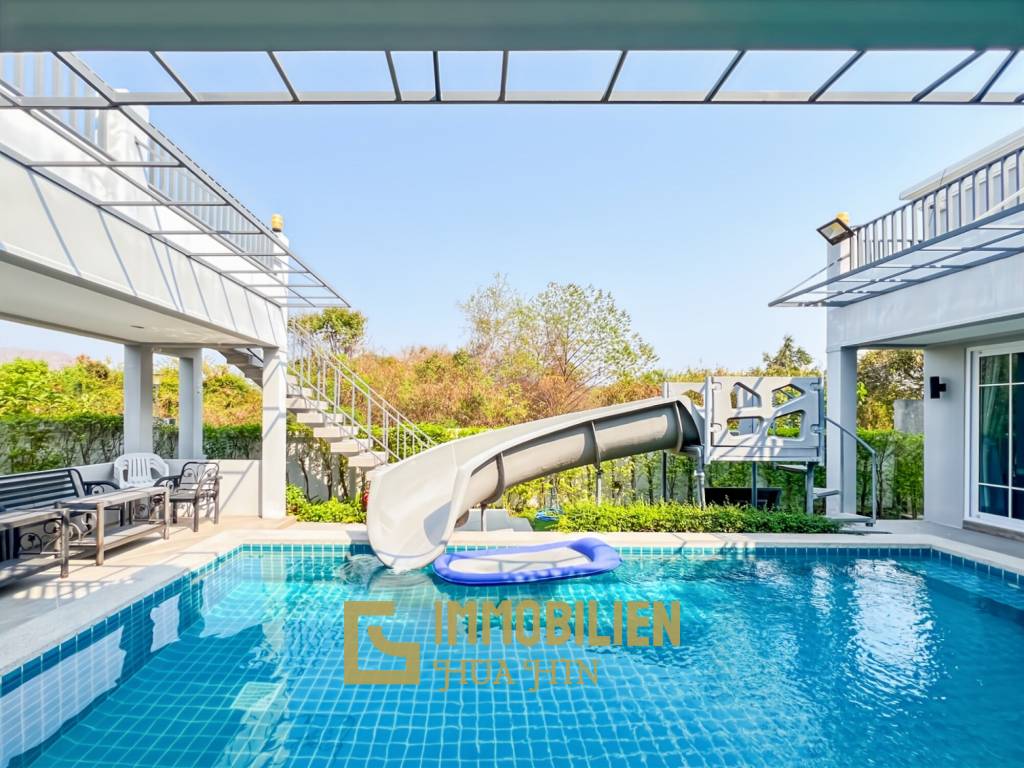 3 Schlafzimmer + 2 Bäder / privater Pool / komplett möbliert