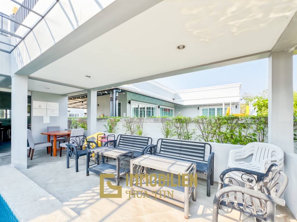 3 Schlafzimmer + 2 Bäder / privater Pool / komplett möbliert