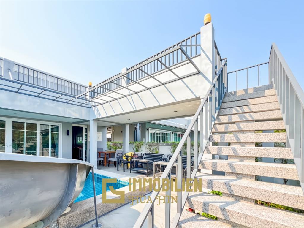 3 Schlafzimmer + 2 Bäder / privater Pool / komplett möbliert