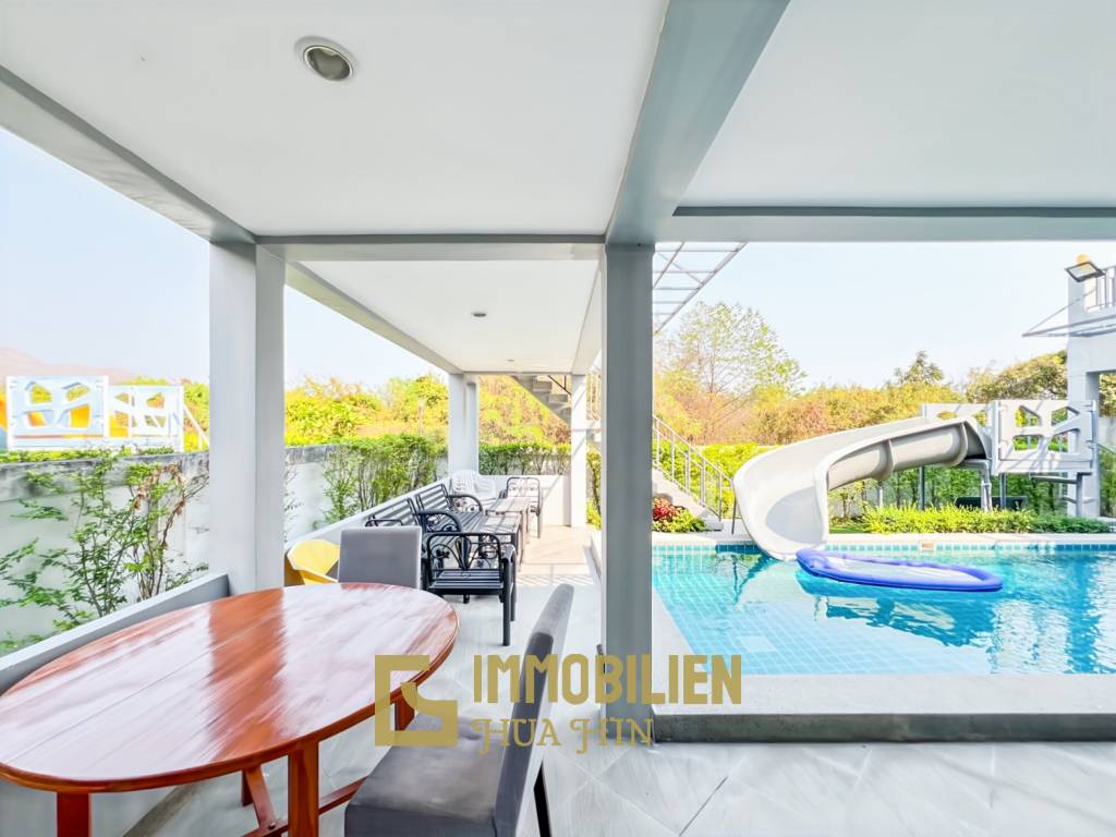 3 Schlafzimmer + 2 Bäder / privater Pool / komplett möbliert