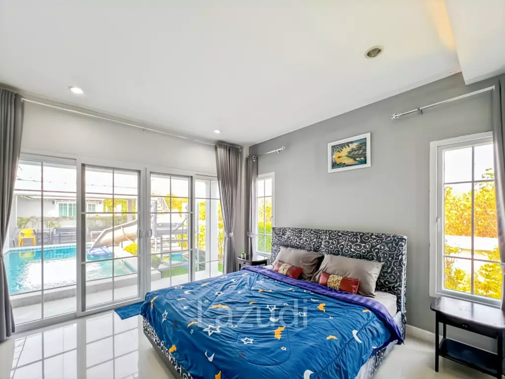 Modern 3-Bed Pool Villa 165 Sqm in Mountain View Cha-Am