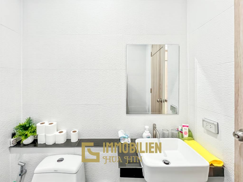 3 Schlafzimmer + 2 Bäder / privater Pool / komplett möbliert