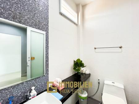 3 Schlafzimmer + 2 Bäder / privater Pool / komplett möbliert