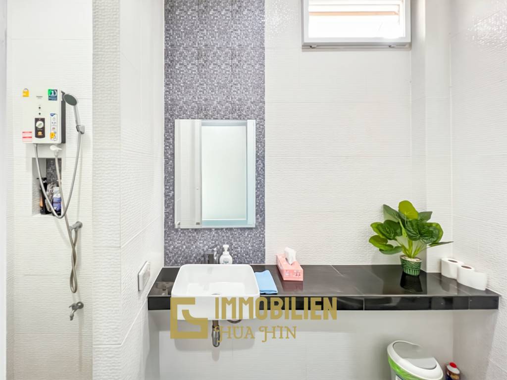 3 Schlafzimmer + 2 Bäder / privater Pool / komplett möbliert