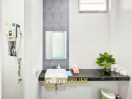 3 Schlafzimmer + 2 Bäder / privater Pool / komplett möbliert