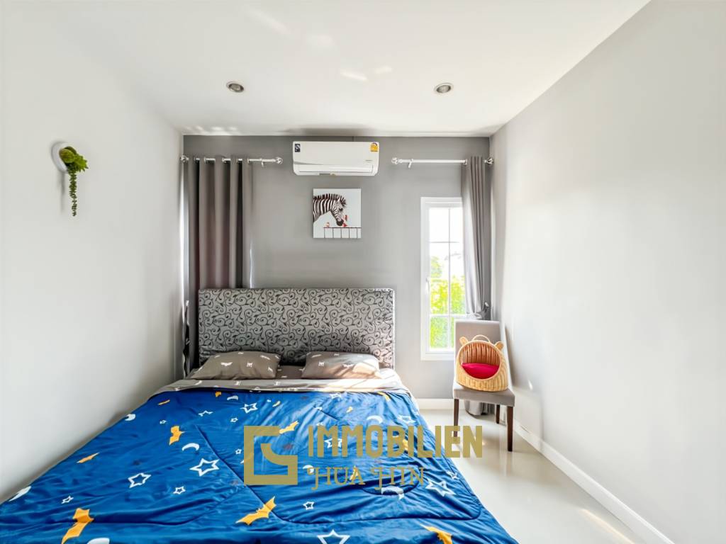 3 Schlafzimmer + 2 Bäder / privater Pool / komplett möbliert