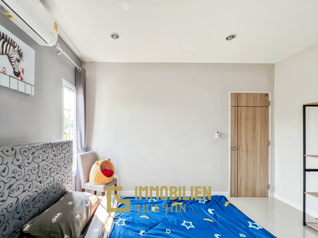 3 Schlafzimmer + 2 Bäder / privater Pool / komplett möbliert