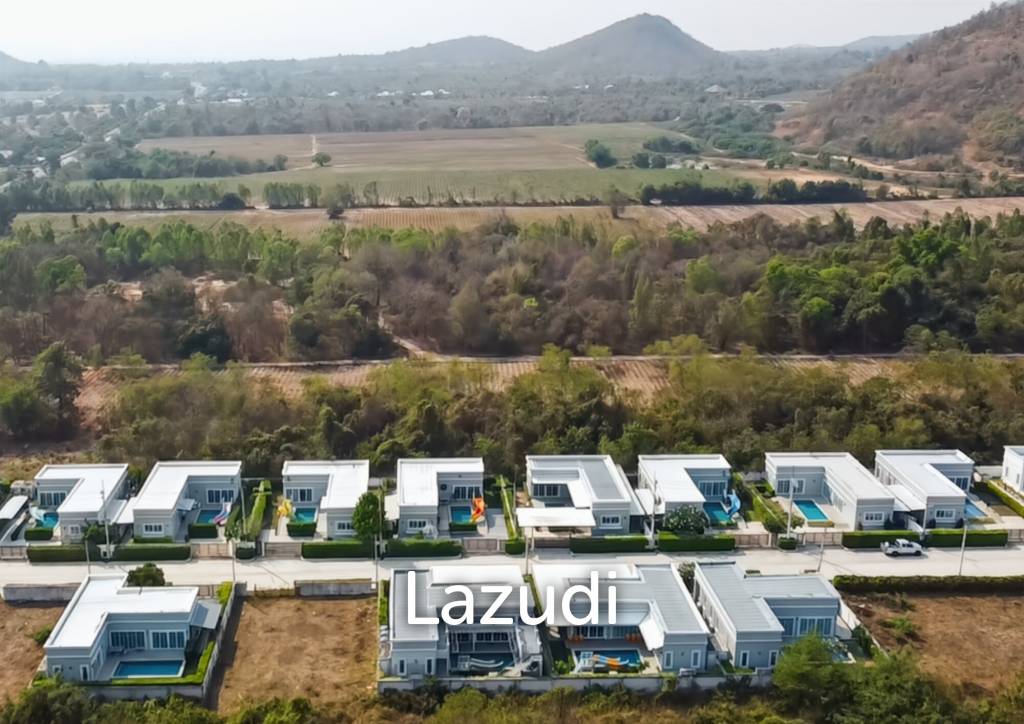 Modern 3-Bed Pool Villa 165 Sqm in Mountain View Cha-Am