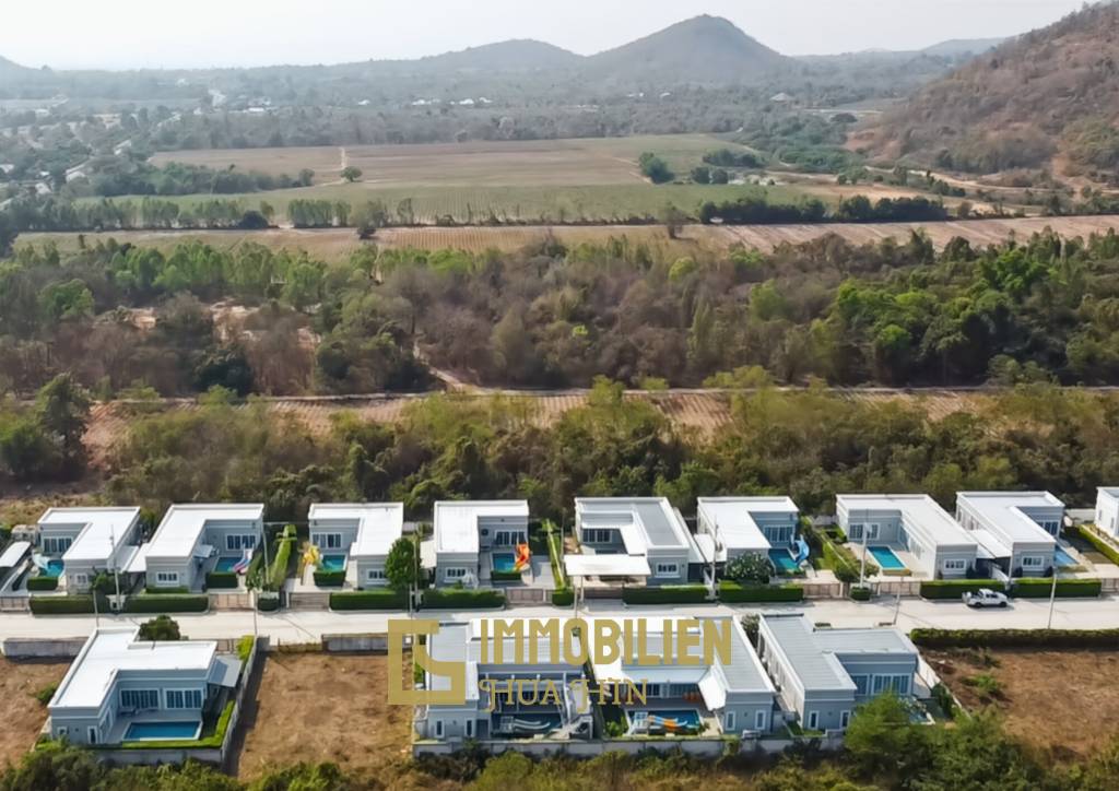 3 Schlafzimmer + 2 Bäder / privater Pool / komplett möbliert