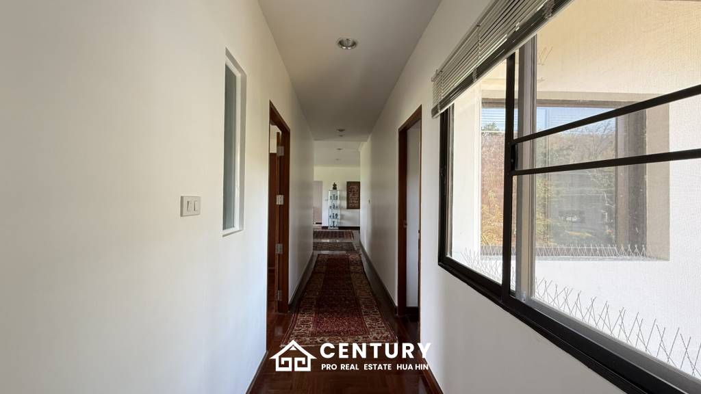 175 ตร.ม 3 เตียง 2 อาบน้ำ คอนโดมิเนียม For เช่า