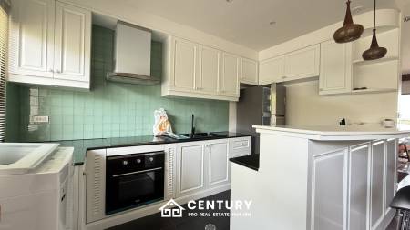 175 ตร.ม 3 เตียง 2 อาบน้ำ คอนโดมิเนียม For เช่า