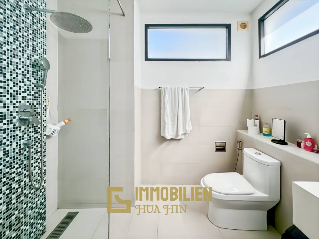 Studio-Eigentumswohnung / voll möbliert / 80 qm