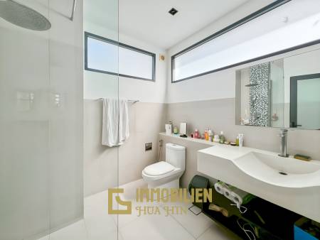 Studio-Eigentumswohnung / voll möbliert / 80 qm