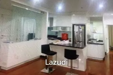 150 sqm 3-Bed Condo on 22nd Floor at Grand Langsuan, Lumpini Bangkok